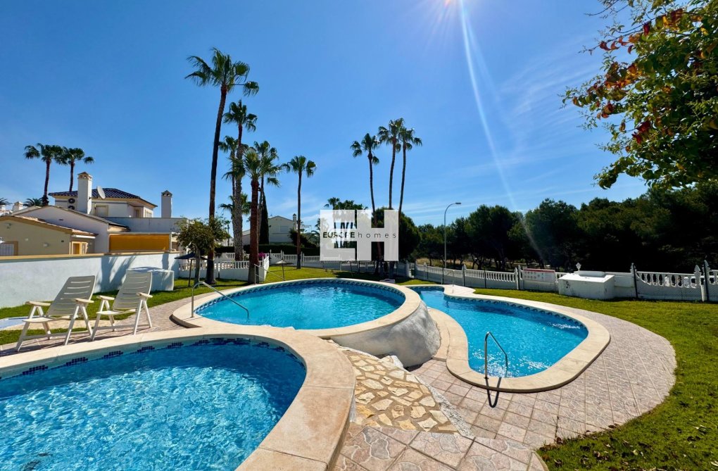 Segunda mano - Bungalow - Orihuela Costa - Villamartín-las Filipinas