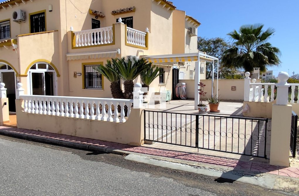 Segunda mano - Bungalow - Orihuela - Urbanización Perla Del Mar