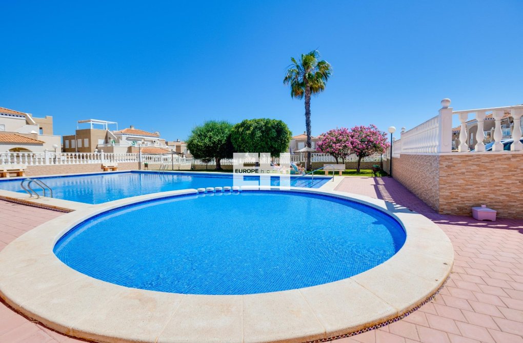 Segunda mano - Bungalow - Torrevieja - Aguas Nuevas 1