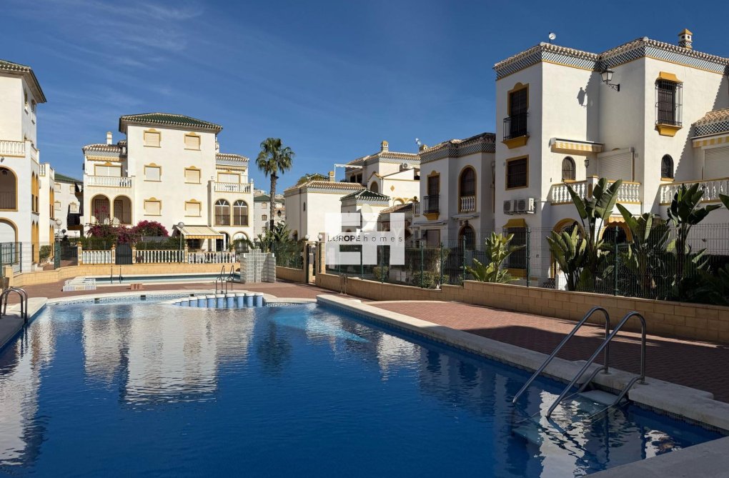 Segunda mano - Bungalow - Torrevieja - Cañada Del Molino