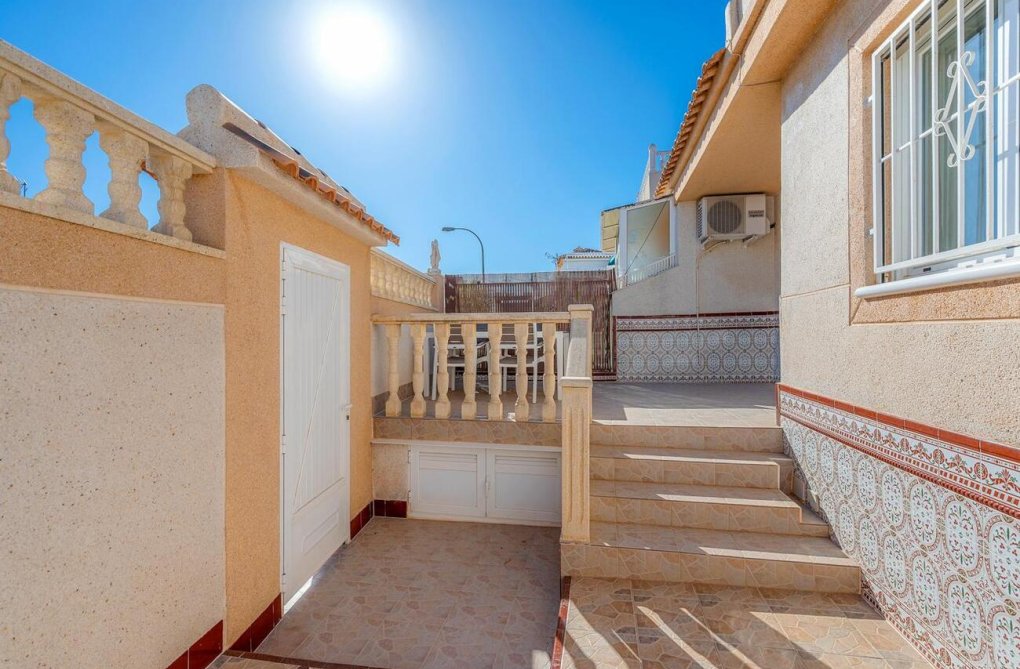 Segunda mano - Bungalow - Torrevieja - Los Balcones 