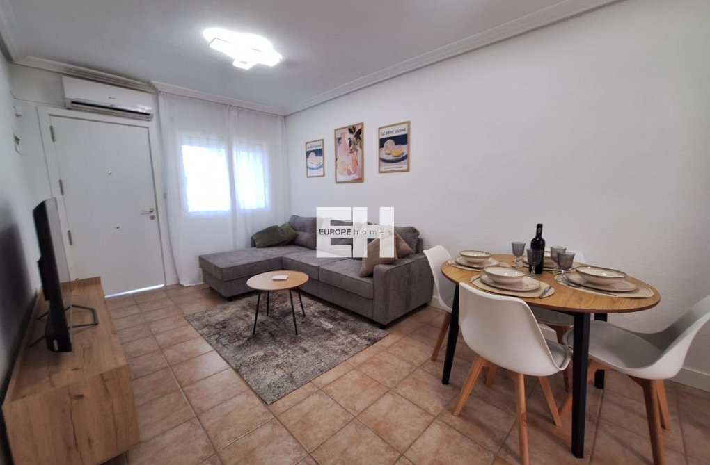 Segunda mano - Bungalow - Torrevieja - Sector 25