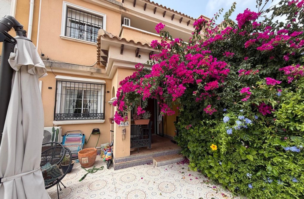 Segunda mano - Bungalow - Torrevieja - Zona Los Frutales
