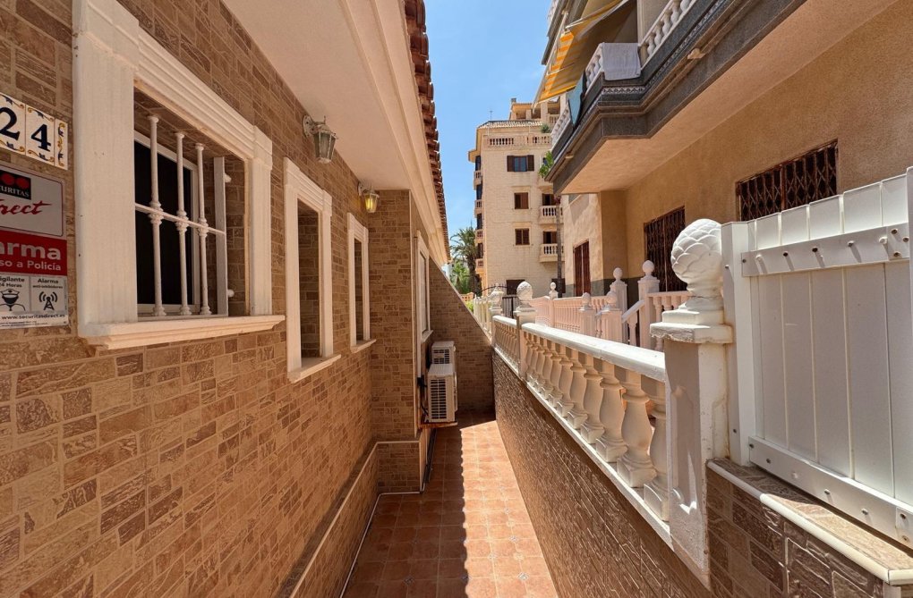 Segunda mano - town house - Guardamar del Segura - Urbanizaciones