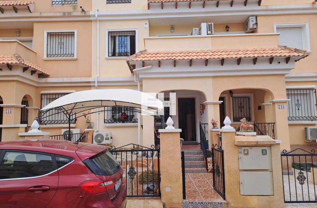 Segunda mano - town house - Orihuela Costa - Costa Blanca