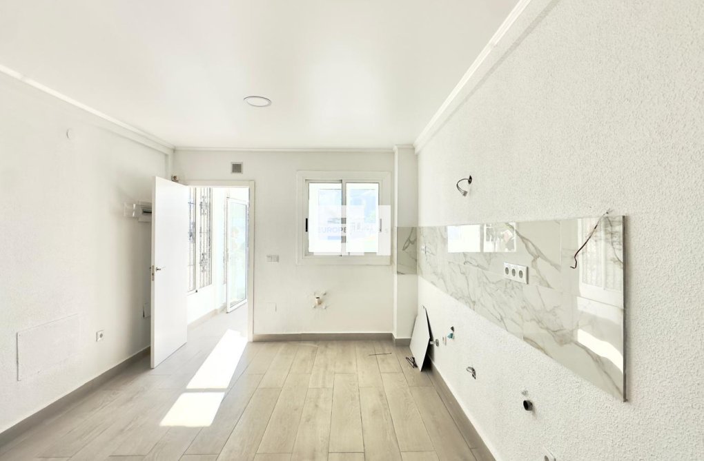 Segunda mano - town house - Torrevieja - La Mata