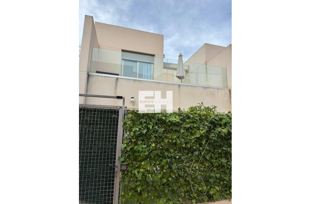 Segunda mano - town house - Torrevieja - Punta Prima