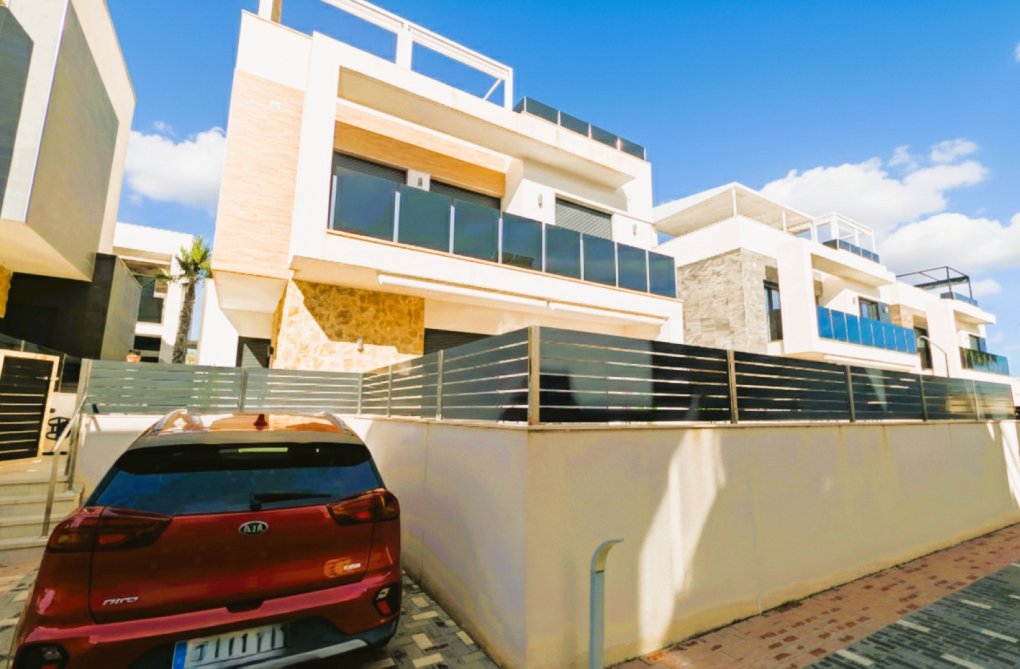 Segunda mano - villa - Cabo Roig - Costa Blanca
