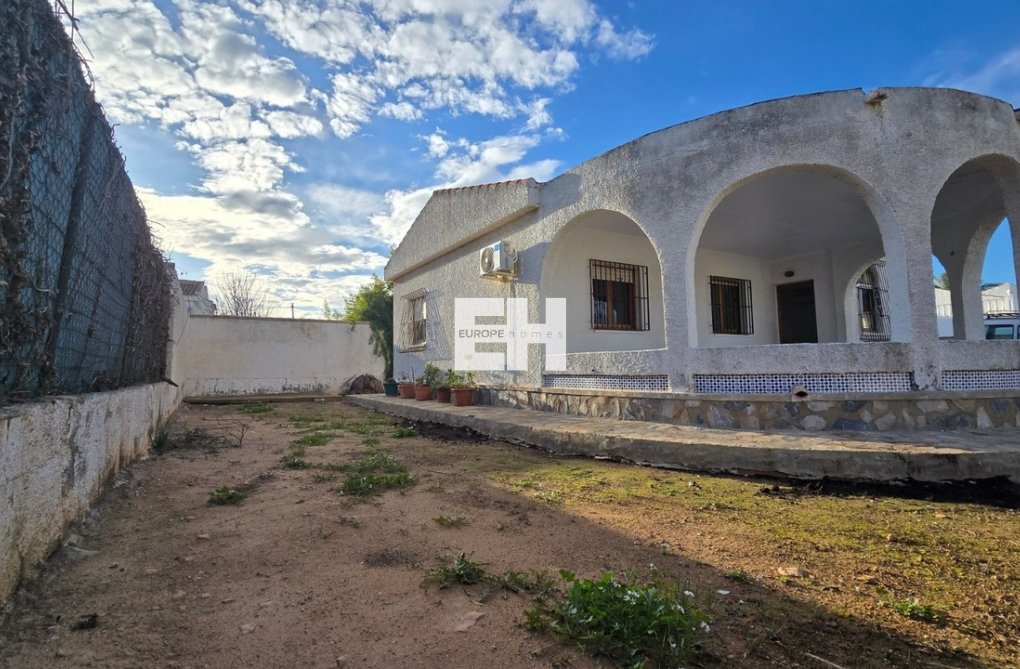 Segunda mano - villa - El Chaparral - Inland