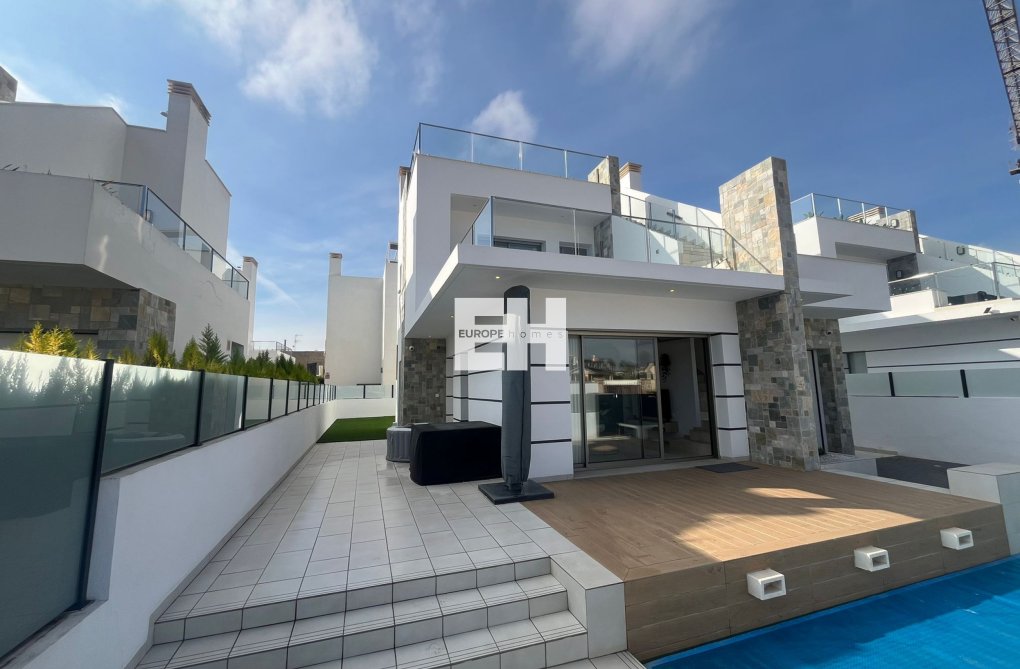 Segunda mano - villa - Los Alcázares - Costa Calida