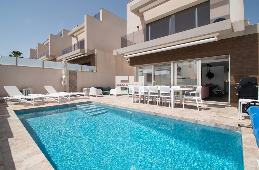 Segunda mano - villa - Orihuela Costa - Costa Blanca