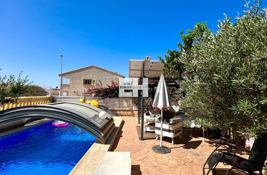 Segunda mano - villa - Orihuela Costa - La Regia