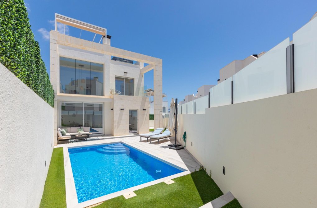 Segunda mano - villa - Orihuela Costa - Lomas de Cabo Roig