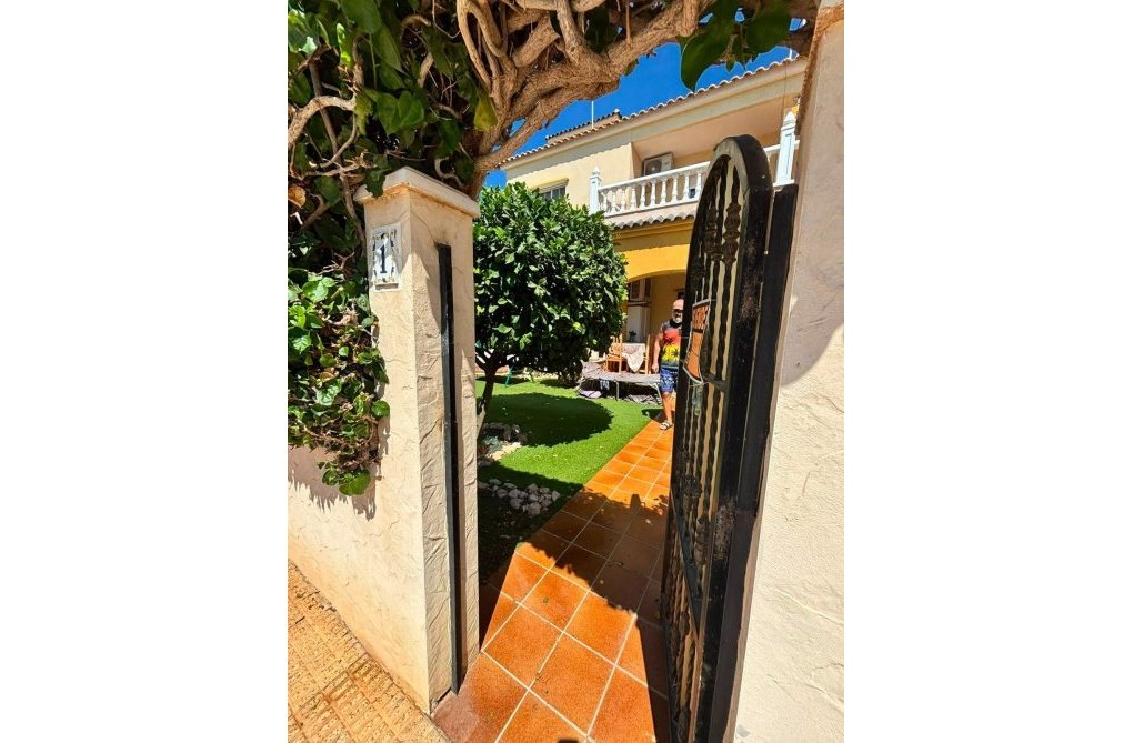 Segunda mano - villa - Orihuela Costa - Lomas de Cabo Roig