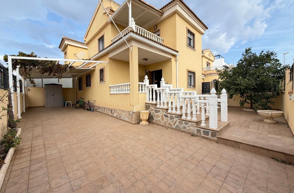 Segunda mano - villa - Orihuela Costa - Lomas De Don Juan
