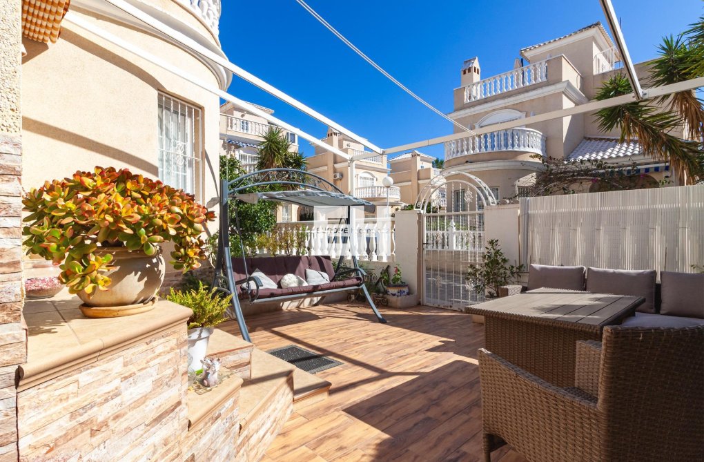 Segunda mano - villa - Orihuela Costa - Los Almendros-la Florida