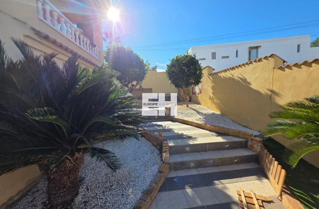 Segunda mano - villa - Orihuela Costa - Villamartín-las Filipinas