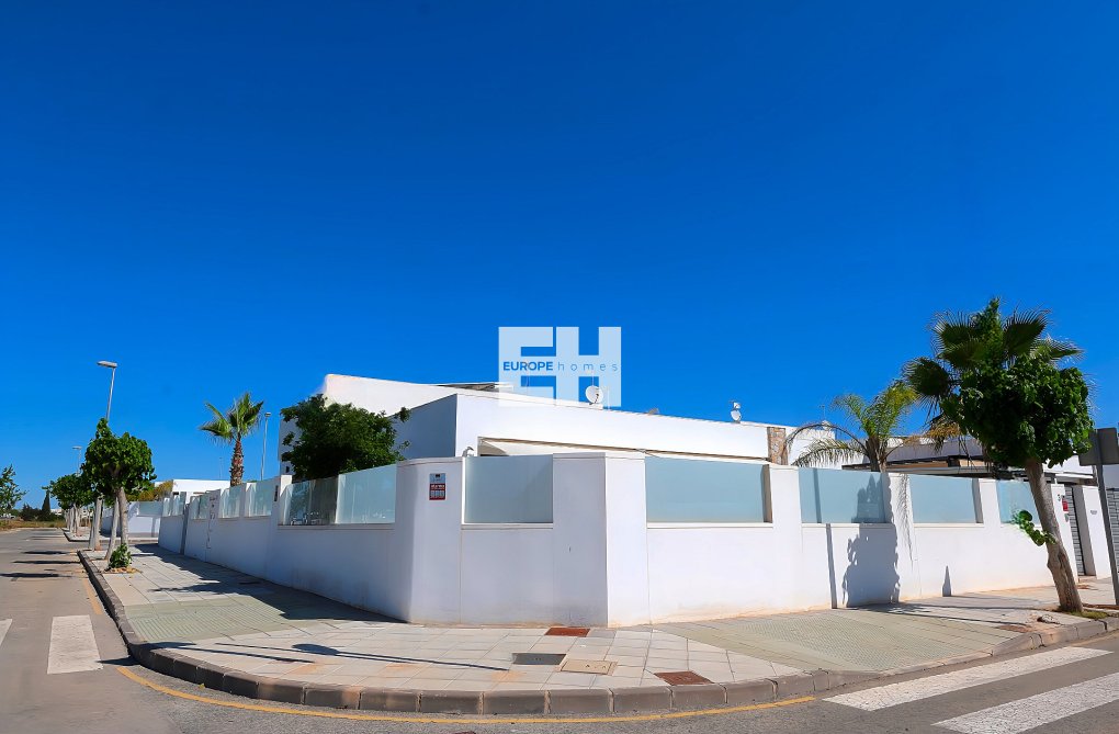 Segunda mano - villa - Pilar de la Horadada - Costa Blanca