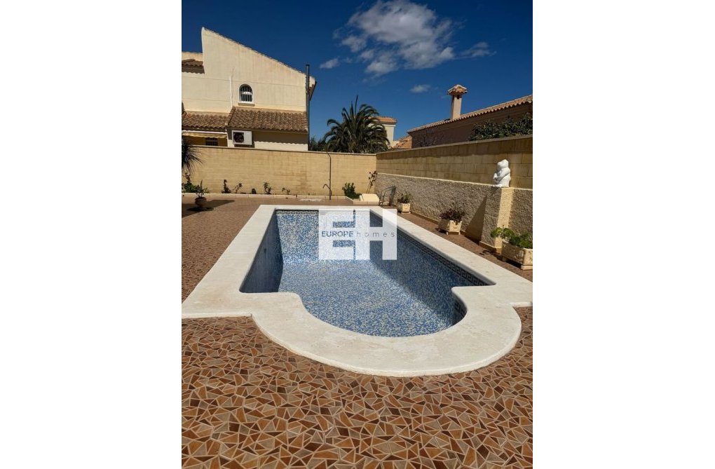 Segunda mano - villa - Playa Flamenca - Costa Blanca