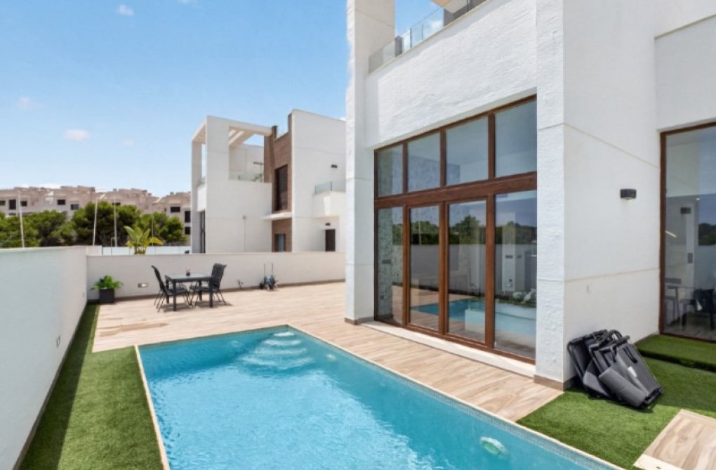 Segunda mano - villa - Torrevieja - Costa Blanca