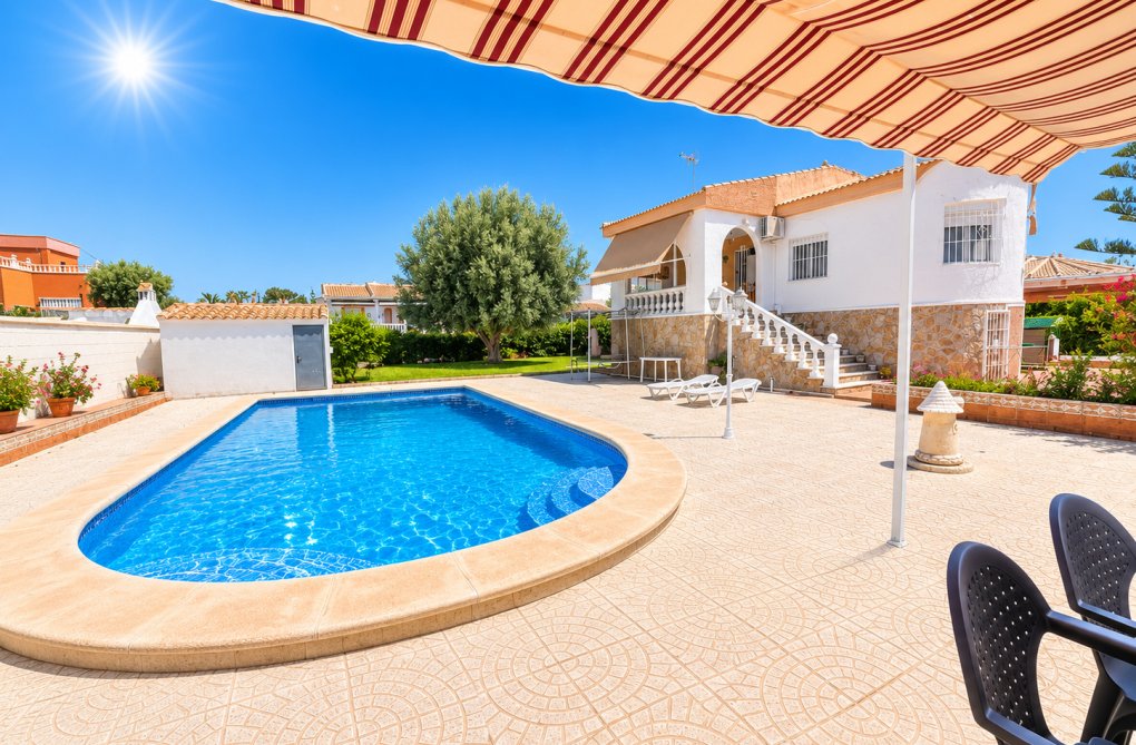 Segunda mano - villa - Torrevieja - Costa Blanca