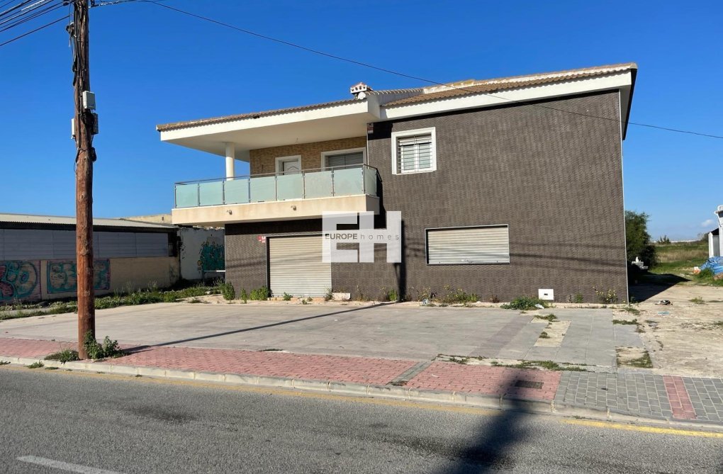 Segunda mano - villa - Torrevieja - La Siesta - El Salado - Torreta