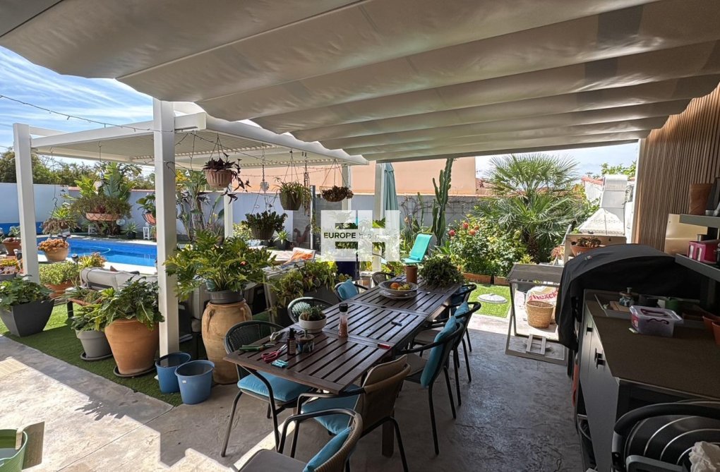 Segunda mano - villa - Torrevieja - La Siesta - El Salado - Torreta