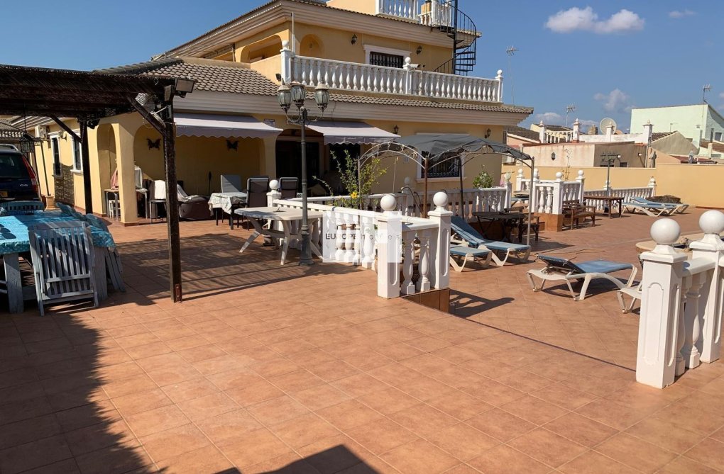 Segunda mano - villa - Torrevieja - Los Balcones - Los Altos Del Edén