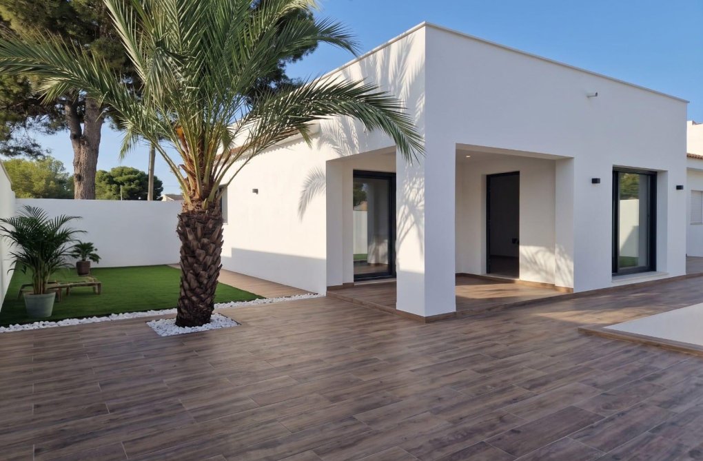 Segunda mano - villa - Torrevieja - Los Balcones - Los Altos Del Edén