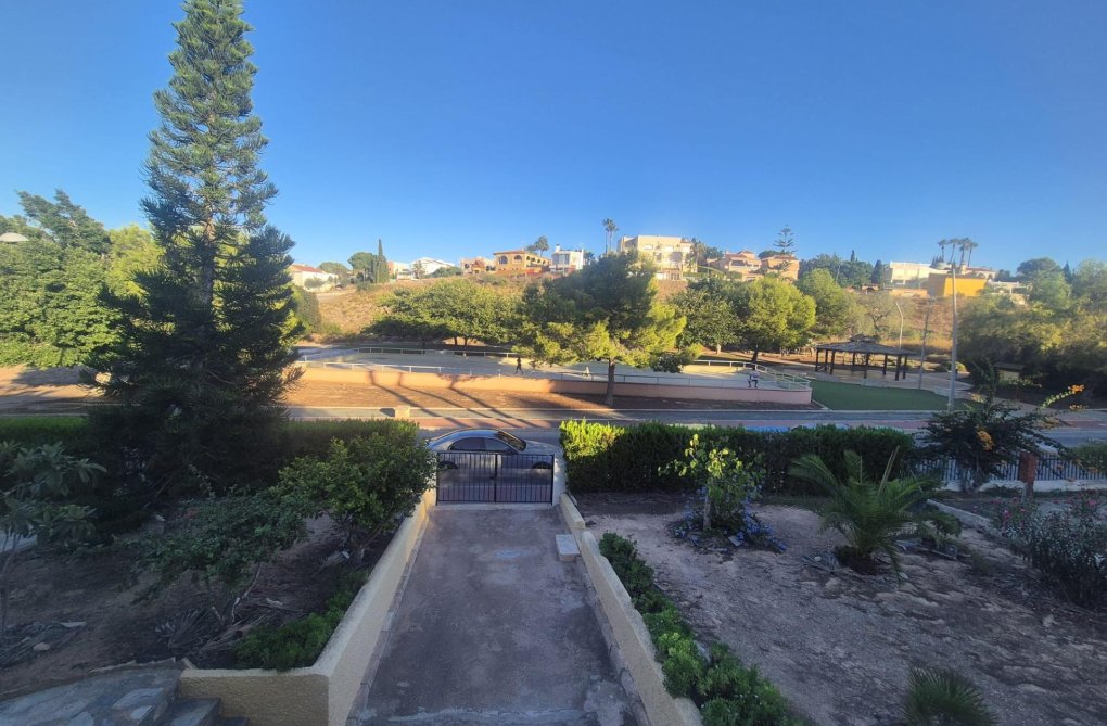 Segunda mano - villa - Torrevieja - Los Balcones - Los Altos Del Edén