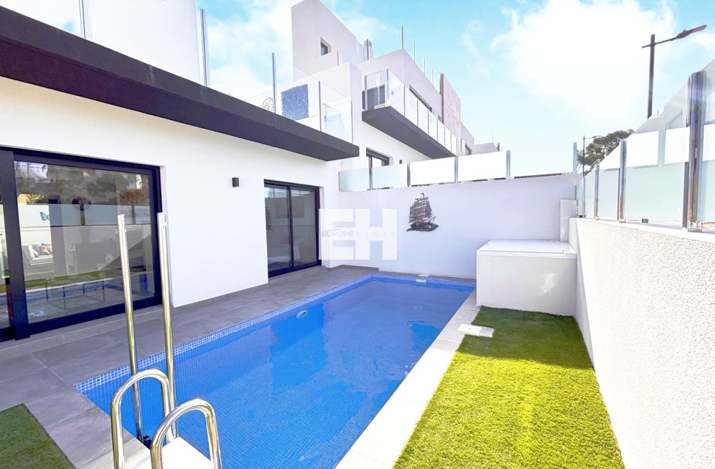 Segunda mano - villa - Villamartin - Costa Blanca
