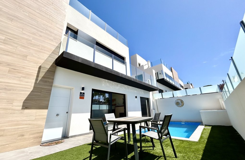 Segunda mano - villa - Villamartin - Costa Blanca