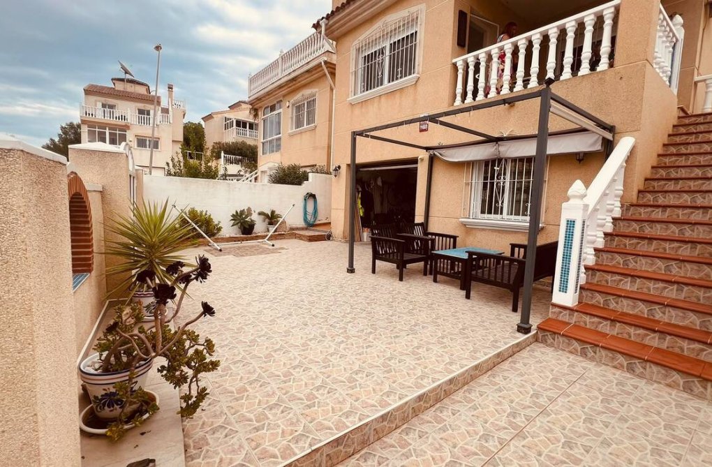 Segunda mano - villa - Villamartin - Costa Blanca