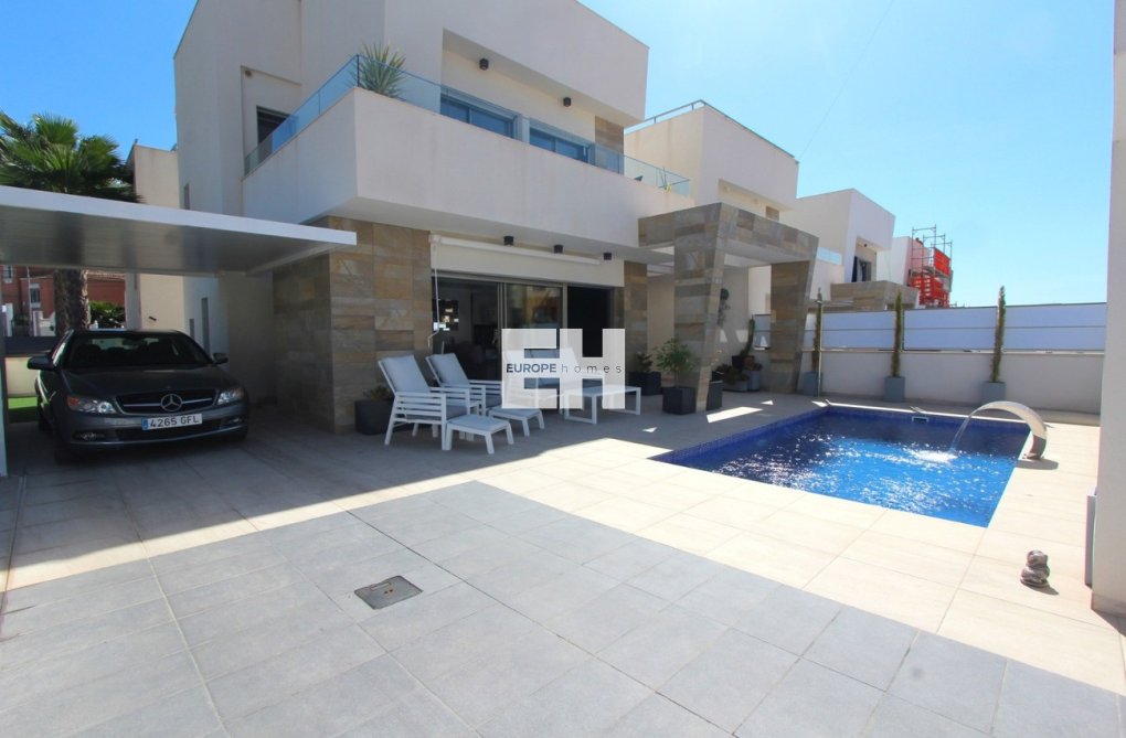 Segunda mano - villa - Villamartin - El Galan