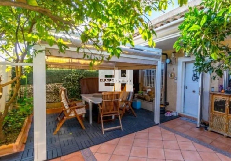 Semi Detached - Resale - Torrevieja - Aguas Nuevas