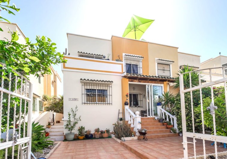 Semi Detached - Revente - Los Altos - Res Valle de los pinos