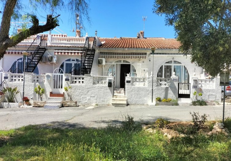 Top floor bungalow - Resale - Torrevieja - La Siesta - El Salado - Torreta