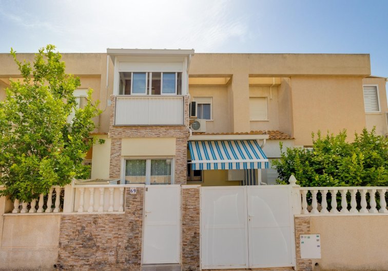 town house - Herverkoop - Torrevieja - Aguas Nuevas