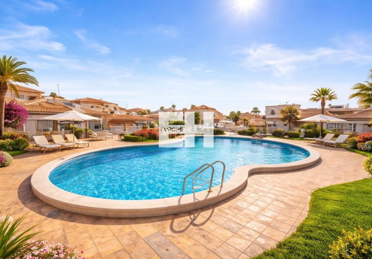 town house - Resale - La Florida - Inland