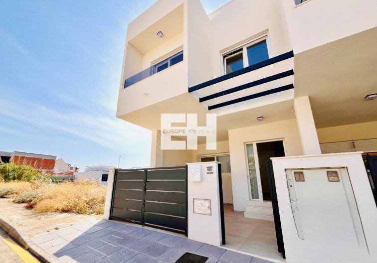town house - Resale - Pilar de la Horadada - Costa Blanca
