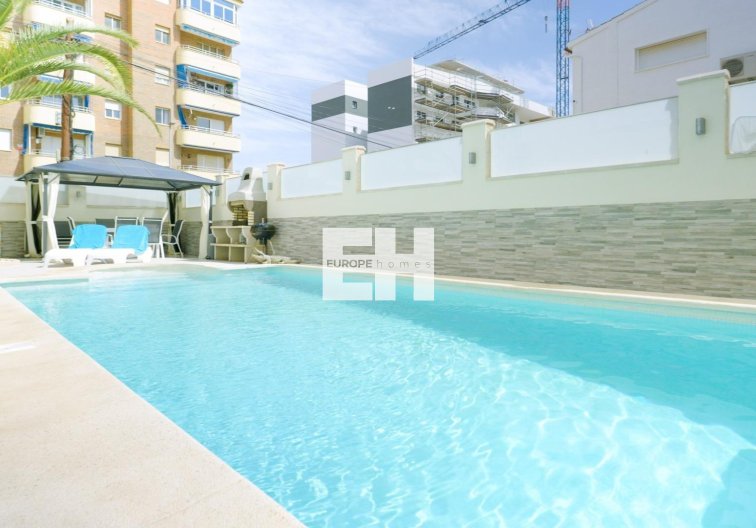 town house - Wiederverkauf - Torrevieja - Punta Prima