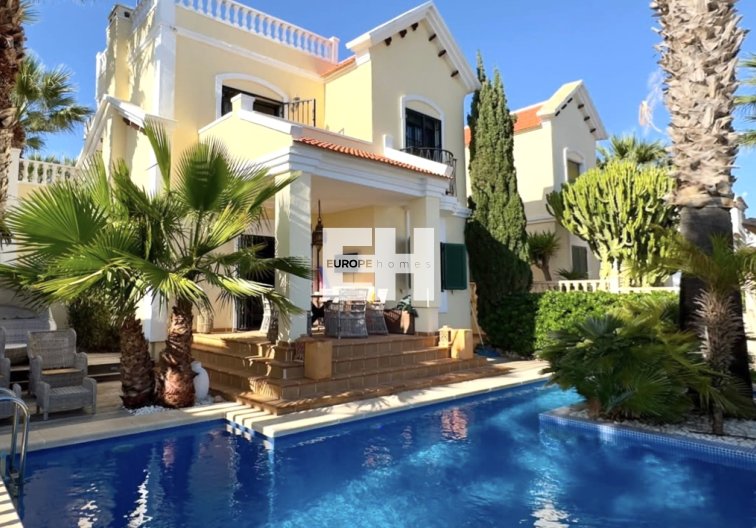 villa - Herverkoop - Orihuela Costa - Los Doses