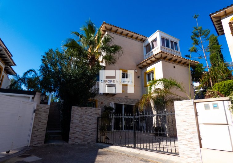 villa - Herverkoop - Playa Flamenca - Costa Blanca