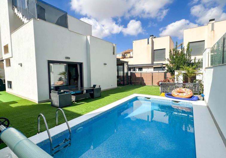 villa - Herverkoop - Torrevieja - Costa Blanca