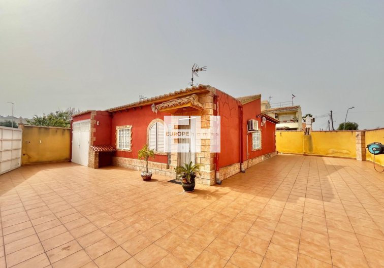 villa - Herverkoop - Torrevieja - Los Balcones - Los Altos Del Edén