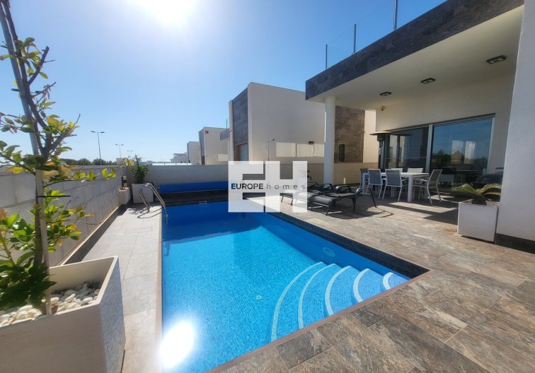 villa - Herverkoop - Villamartin - Costa Blanca
