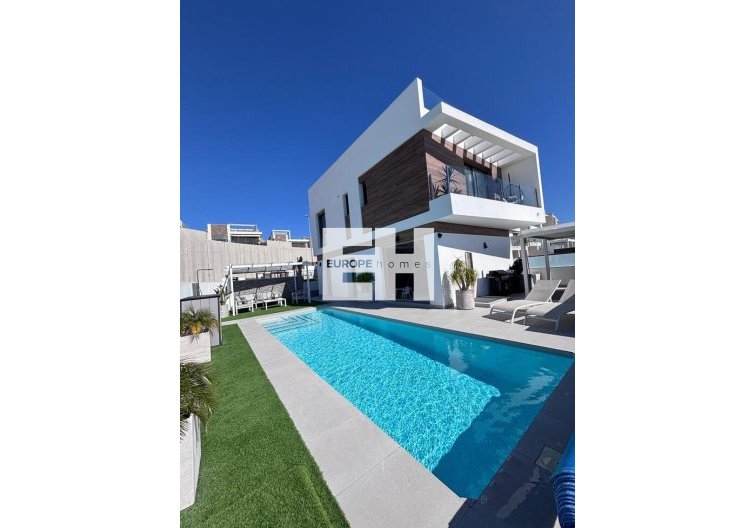 villa - Resale - Villamartin - Costa Blanca