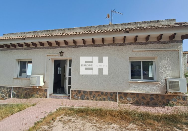 villa - Resale - Villamartin - Costa Blanca
