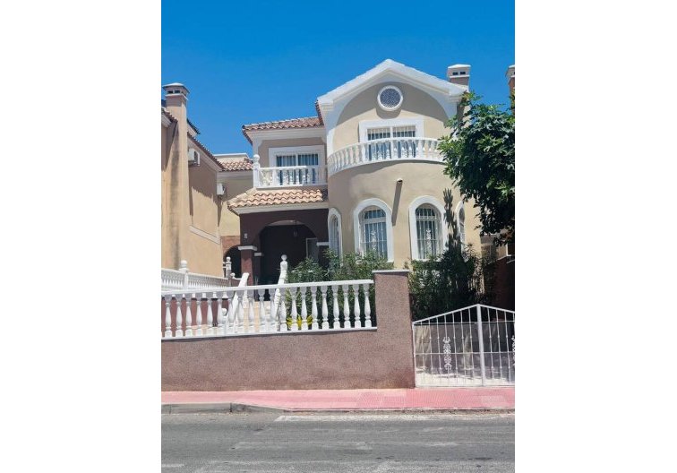 villa - Resale - Villamartin - Costa Blanca