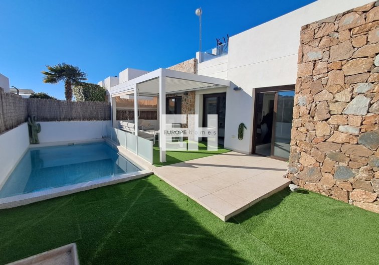 villa - Wiederverkauf - Cabo Roig - Costa Blanca